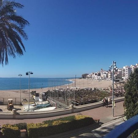 Beachfront Apartment With Private Parking Sant Pol De Mar Zewnętrze zdjęcie