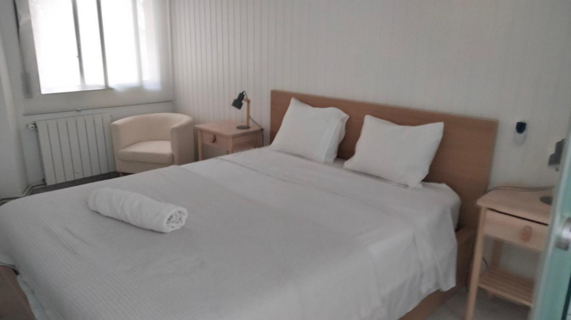 Beachfront Apartment With Private Parking Sant Pol De Mar Zewnętrze zdjęcie